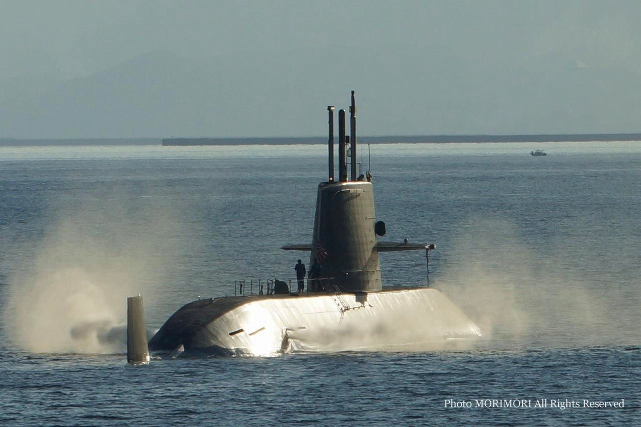 潜水艦｜鹿児島県桜島・錦江湾・フェリー上にて写真撮影