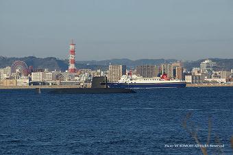 桜島沖に浮かぶ　潜水艦　02