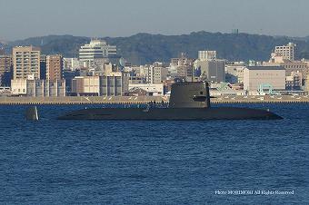 桜島沖に浮かぶ　潜水艦　03